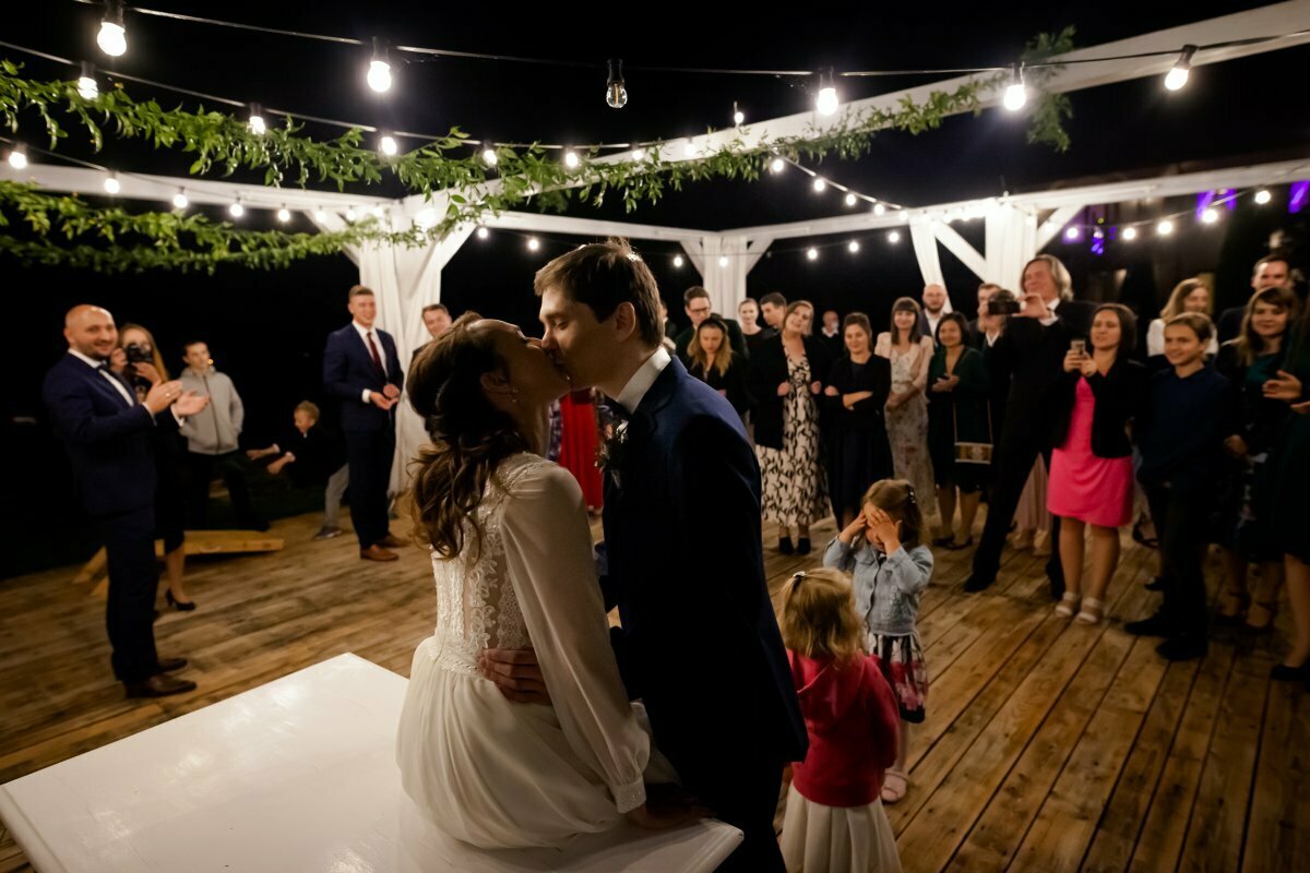 wesele w dolinie stawu, zdjęcia ślubne kraków, fotograf ślubny kraków, fotograf na slub krakow, dolina stawu zdzieslawice, dolina stawu Zdzięsławice, slub w Zdzięsławicach, slub w dolinie stawu zdzieslawice, plenerowy slub krakow, slub plenerowy w krakowie, slub w krakowie, wesele w krakowie, plenerowa ceremonia slubna krakow, ceremonia w plenerze krakow, fotografia slubna slask, fotografia slubna katowice, zdjecia slubne katowice, fotograf slubny katowice, zdjecia slubne bielsko, dwoch fotografow na slub, fotografia slubna krakow