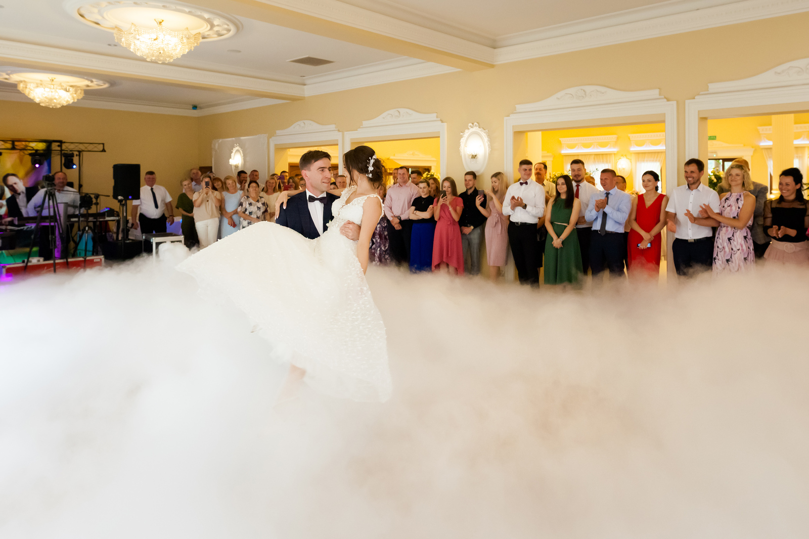 slub w bronowie, kościół w bronowie, złota korona czechowice, wesele w złotej koronie w czechowicach, fotograf slubny slask, zdjecia slubne slask, fotograf na slub slask, zdjecia slubne bielsko, fotografia slubna bielsko, fotografia slubna slask, zdjecia slubne Czaniec, fotografia slubna Czaniec, fotografia slubna katowice, zdjecia slubne katowice, fotograf slubny katowice, fotografia slubna krakow, fotograf na slub krakow, zdjecia slubne krakow