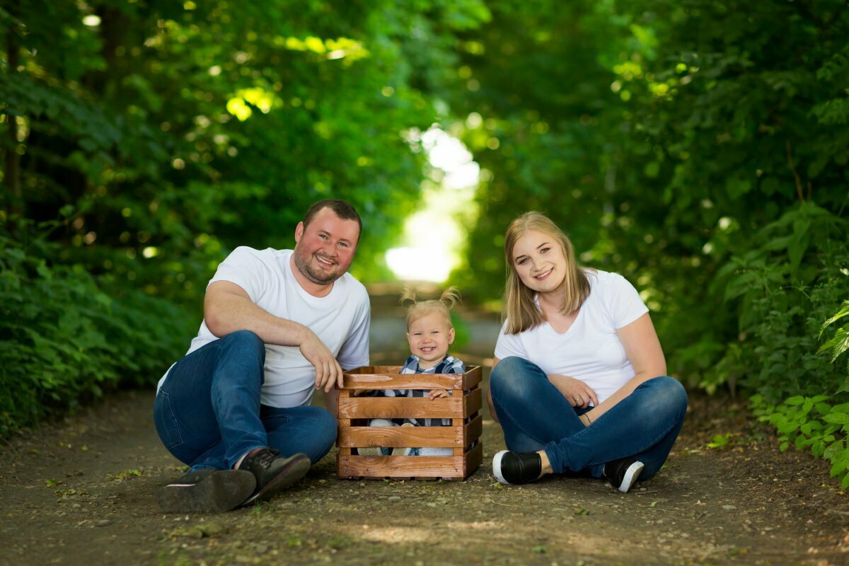 wiosenna sesja rodzinna, lifestylowa sesja rodzinna pszczyna, lifestylowe sesje rodzinne pszczyna, letnia sesja rodzinna, sesje dzieciece pszczyna, zdjecia dzieciece pszczyna, sesja rodzinna bielsko, fotografia rodzinna slask, zdjecia portretowe pszczyna, sesja portretowa bielsko, zdjecia w plenerze bielsko, rodzina w plenerze slask, fotografia dziecieca bielsko, zdjecia dzieci bielsko, fotografia rodzinna bielsko-biala, fotografia rodzinna slask, zdjecia ludzi slask, zdjecia dla rodzin, fotograf fotograf rodzinny slask, , fotograf czechowice, fotografia bielsko, zdjecia slask, www.magiaobrazu.com,