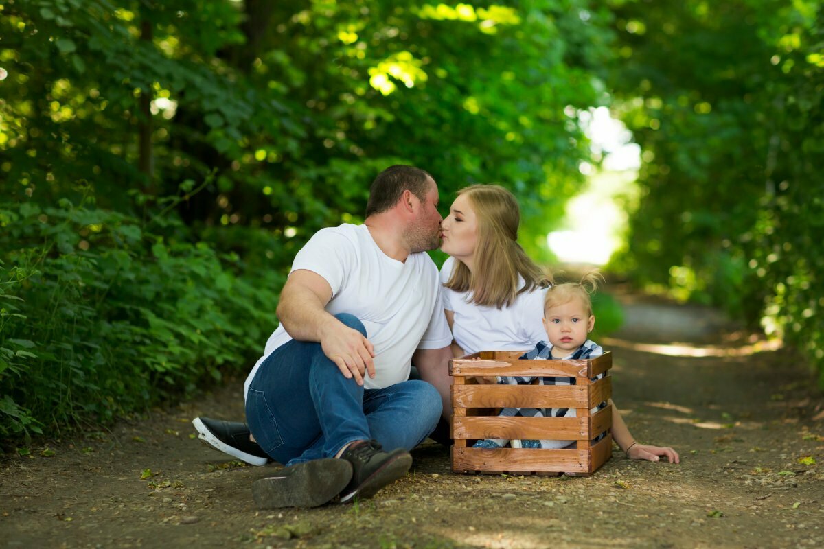 wiosenna sesja rodzinna, lifestylowa sesja rodzinna pszczyna, lifestylowe sesje rodzinne pszczyna, letnia sesja rodzinna, sesje dzieciece pszczyna, zdjecia dzieciece pszczyna, sesja rodzinna bielsko, fotografia rodzinna slask, zdjecia portretowe pszczyna, sesja portretowa bielsko, zdjecia w plenerze bielsko, rodzina w plenerze slask, fotografia dziecieca bielsko, zdjecia dzieci bielsko, fotografia rodzinna bielsko-biala, fotografia rodzinna slask, zdjecia ludzi slask, zdjecia dla rodzin, fotograf fotograf rodzinny slask, , fotograf czechowice, fotografia bielsko, zdjecia slask, www.magiaobrazu.com,