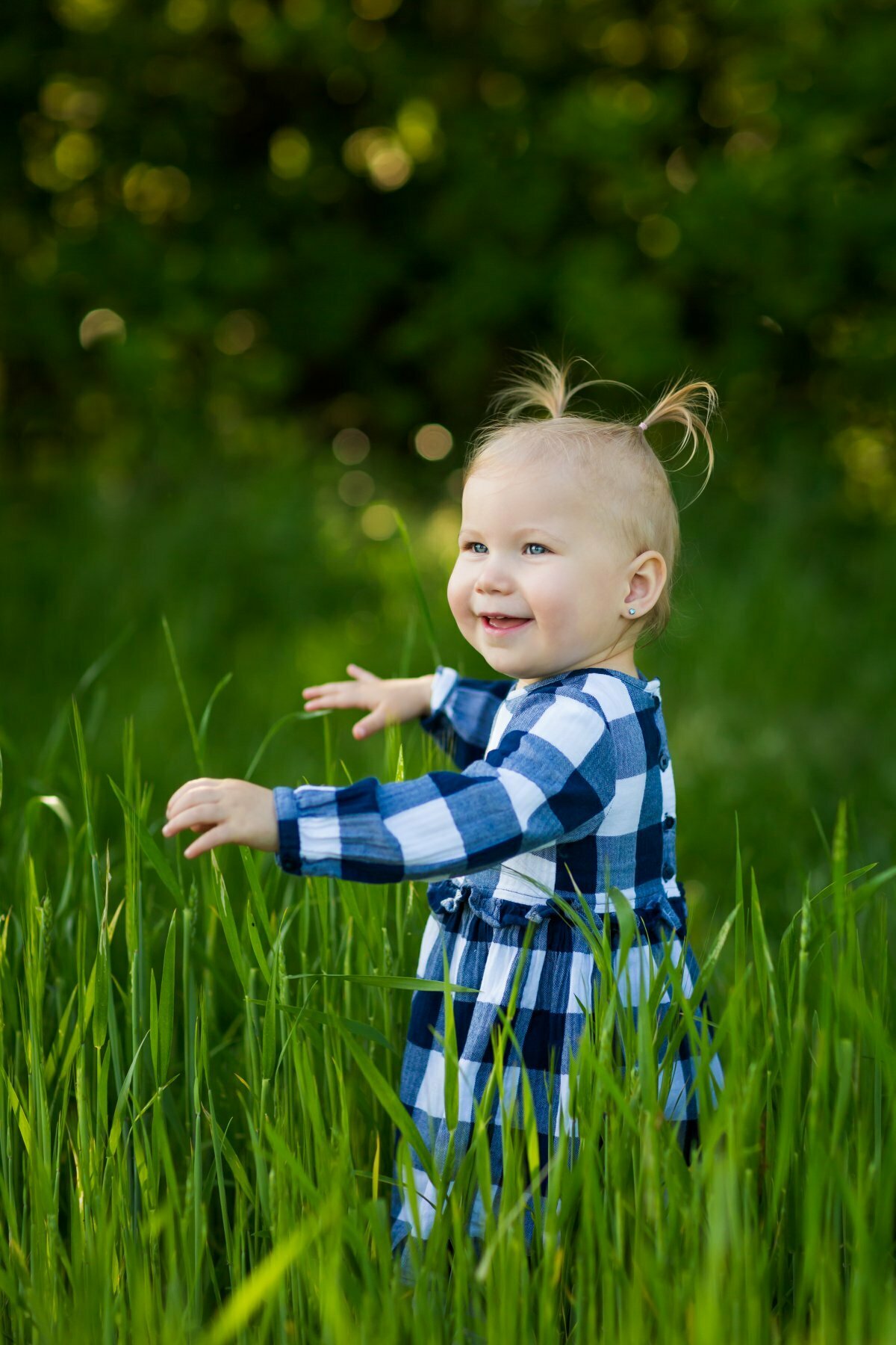 wiosenna sesja rodzinna, lifestylowa sesja rodzinna pszczyna, lifestylowe sesje rodzinne pszczyna, letnia sesja rodzinna, sesje dzieciece pszczyna, zdjecia dzieciece pszczyna, sesja rodzinna bielsko, fotografia rodzinna slask, zdjecia portretowe pszczyna, sesja portretowa bielsko, zdjecia w plenerze bielsko, rodzina w plenerze slask, fotografia dziecieca bielsko, zdjecia dzieci bielsko, fotografia rodzinna bielsko-biala, fotografia rodzinna slask, zdjecia ludzi slask, zdjecia dla rodzin, fotograf fotograf rodzinny slask, , fotograf czechowice, fotografia bielsko, zdjecia slask, www.magiaobrazu.com,