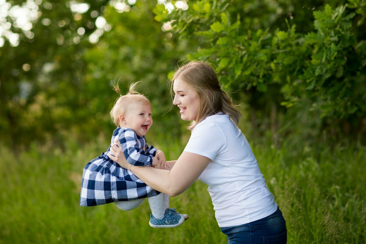 wiosenna sesja rodzinna, lifestylowa sesja rodzinna pszczyna, lifestylowe sesje rodzinne pszczyna, letnia sesja rodzinna, sesje dzieciece pszczyna, zdjecia dzieciece pszczyna, sesja rodzinna bielsko, fotografia rodzinna slask, zdjecia portretowe pszczyna, sesja portretowa bielsko, zdjecia w plenerze bielsko, rodzina w plenerze slask, fotografia dziecieca bielsko, zdjecia dzieci bielsko, fotografia rodzinna bielsko-biala, fotografia rodzinna slask, zdjecia ludzi slask, zdjecia dla rodzin, fotograf fotograf rodzinny slask, , fotograf czechowice, fotografia bielsko, zdjecia slask, www.magiaobrazu.com,