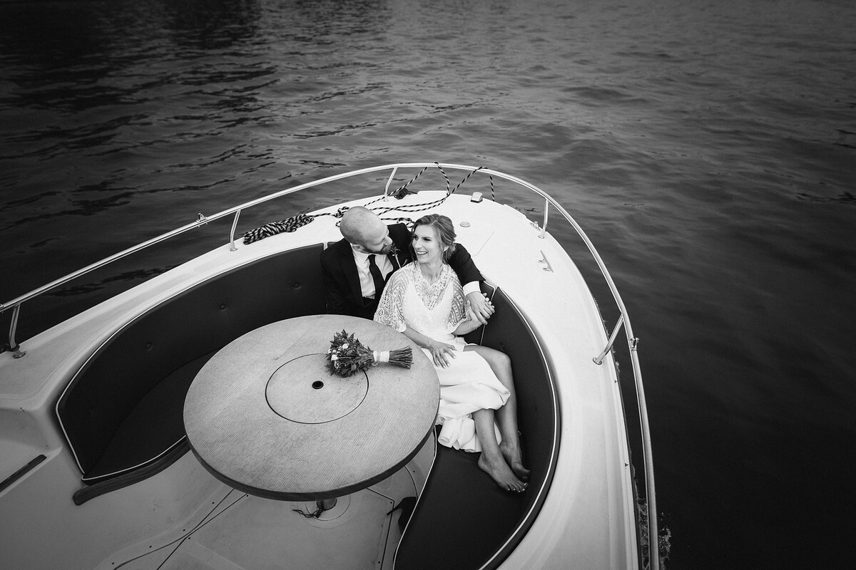 zdjęcia ślubne kraków, zdjecia slubne krakow, fotografia slubna, fotografia slubna krakow, fotograf slubny krakow, fotograf na wesele krakow, slub na salwatorze krakow, hotel qubus krakow, wesele w qubusie krakow, najlepsze zdjecia slubne, fotografia slubna slask, zdjecia slubne slask, fotografia weselna krakow, rejs lodka krakow, slub z widokiem na krakow, plener slubny w krakowie, zdjecia slubne bielsko, fotograf slubny bielsko, www.magiaobrazu.com, zdjecia slubne bielsko, fotografia slubna slask, fotograf cieszyn, zdjecia slubne cieszyn