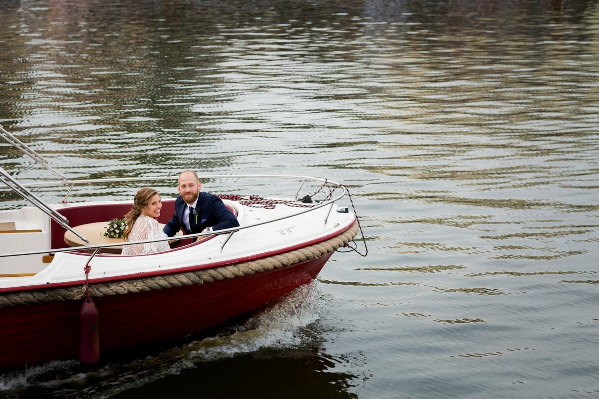 zdjęcia ślubne kraków, zdjecia slubne krakow, fotografia slubna, fotografia slubna krakow, fotograf slubny krakow, fotograf na wesele krakow, slub na salwatorze krakow, hotel qubus krakow, wesele w qubusie krakow, najlepsze zdjecia slubne, fotografia slubna slask, zdjecia slubne slask, fotografia weselna krakow, rejs lodka krakow, slub z widokiem na krakow, plener slubny w krakowie, zdjecia slubne bielsko, fotograf slubny bielsko, www.magiaobrazu.com, zdjecia slubne bielsko, fotografia slubna slask, fotograf cieszyn, zdjecia slubne cieszyn