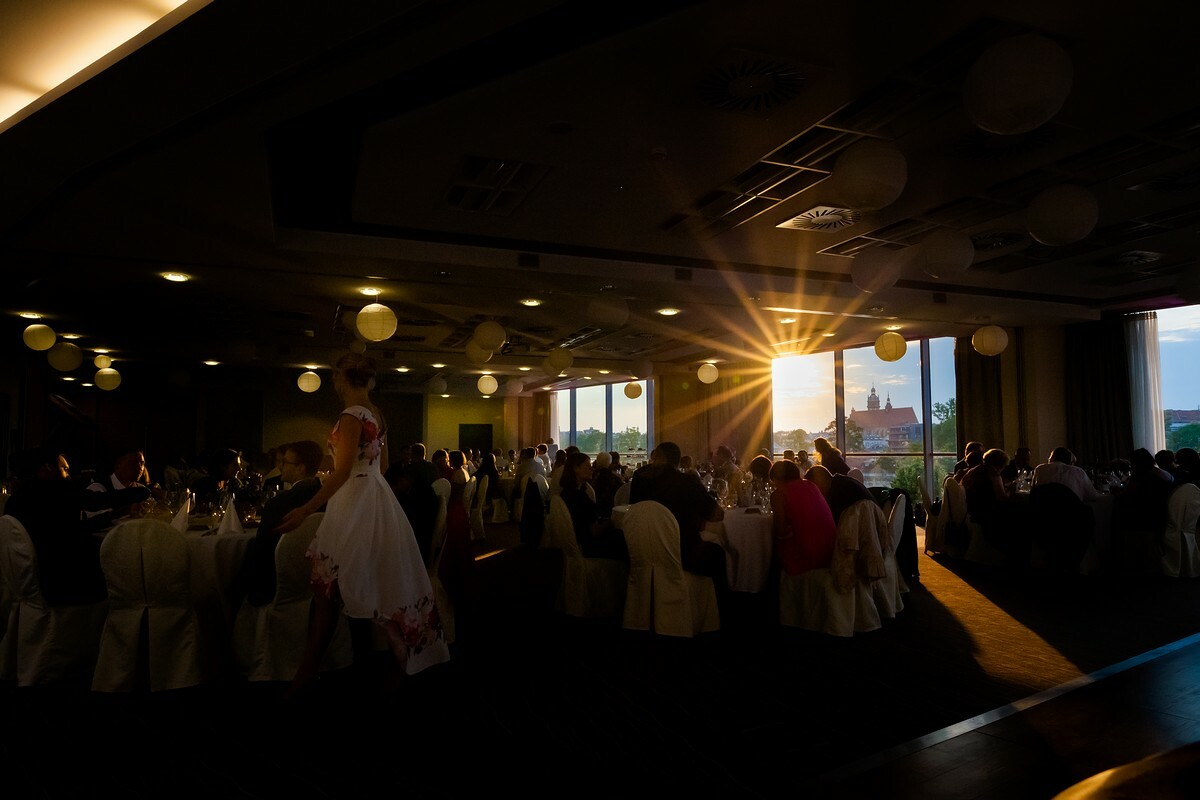 zdjęcia ślubne kraków, zdjecia slubne krakow, fotografia slubna, fotografia slubna krakow, fotograf slubny krakow, fotograf na wesele krakow, slub na salwatorze krakow, hotel qubus krakow, wesele w qubusie krakow, najlepsze zdjecia slubne, fotografia slubna slask, zdjecia slubne slask, fotografia weselna krakow, rejs lodka krakow, slub z widokiem na krakow, plener slubny w krakowie, zdjecia slubne bielsko, fotograf slubny bielsko, www.magiaobrazu.com, zdjecia slubne bielsko, fotografia slubna slask, fotograf cieszyn, zdjecia slubne cieszyn