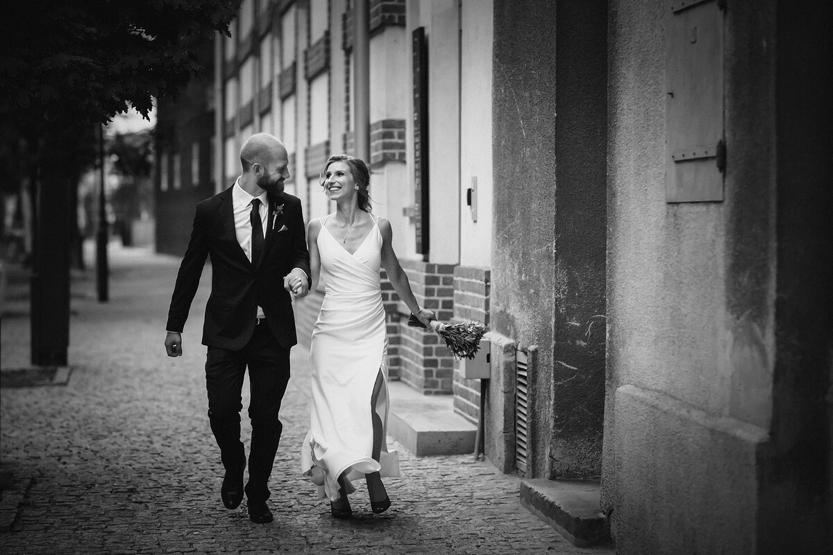 zdjęcia ślubne kraków, zdjecia slubne krakow, fotografia slubna, fotografia slubna krakow, fotograf slubny krakow, fotograf na wesele krakow, slub na salwatorze krakow, hotel qubus krakow, wesele w qubusie krakow, najlepsze zdjecia slubne, fotografia slubna slask, zdjecia slubne slask, fotografia weselna krakow, rejs lodka krakow, slub z widokiem na krakow, plener slubny w krakowie, zdjecia slubne bielsko, fotograf slubny bielsko, www.magiaobrazu.com, zdjecia slubne bielsko, fotografia slubna slask, fotograf cieszyn, zdjecia slubne cieszyn