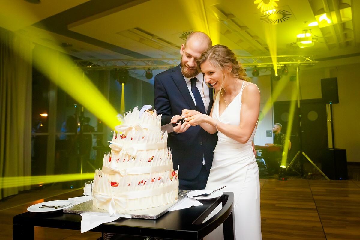 zdjęcia ślubne kraków, zdjecia slubne krakow, fotografia slubna, fotografia slubna krakow, fotograf slubny krakow, fotograf na wesele krakow, slub na salwatorze krakow, hotel qubus krakow, wesele w qubusie krakow, najlepsze zdjecia slubne, fotografia slubna slask, zdjecia slubne slask, fotografia weselna krakow, rejs lodka krakow, slub z widokiem na krakow, plener slubny w krakowie, zdjecia slubne bielsko, fotograf slubny bielsko, www.magiaobrazu.com, zdjecia slubne bielsko, fotografia slubna slask, fotograf cieszyn, zdjecia slubne cieszyn