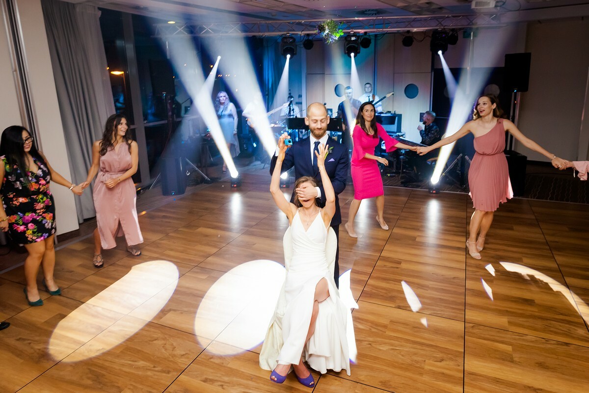 zdjęcia ślubne kraków, zdjecia slubne krakow, fotografia slubna, fotografia slubna krakow, fotograf slubny krakow, fotograf na wesele krakow, slub na salwatorze krakow, hotel qubus krakow, wesele w qubusie krakow, najlepsze zdjecia slubne, fotografia slubna slask, zdjecia slubne slask, fotografia weselna krakow, rejs lodka krakow, slub z widokiem na krakow, plener slubny w krakowie, zdjecia slubne bielsko, fotograf slubny bielsko, www.magiaobrazu.com, zdjecia slubne bielsko, fotografia slubna slask, fotograf cieszyn, zdjecia slubne cieszyn