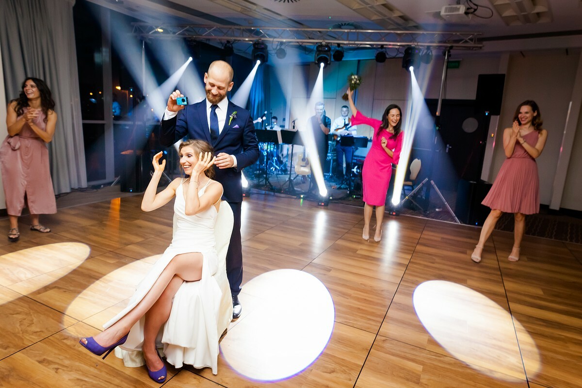 zdjęcia ślubne kraków, zdjecia slubne krakow, fotografia slubna, fotografia slubna krakow, fotograf slubny krakow, fotograf na wesele krakow, slub na salwatorze krakow, hotel qubus krakow, wesele w qubusie krakow, najlepsze zdjecia slubne, fotografia slubna slask, zdjecia slubne slask, fotografia weselna krakow, rejs lodka krakow, slub z widokiem na krakow, plener slubny w krakowie, zdjecia slubne bielsko, fotograf slubny bielsko, www.magiaobrazu.com, zdjecia slubne bielsko, fotografia slubna slask, fotograf cieszyn, zdjecia slubne cieszyn