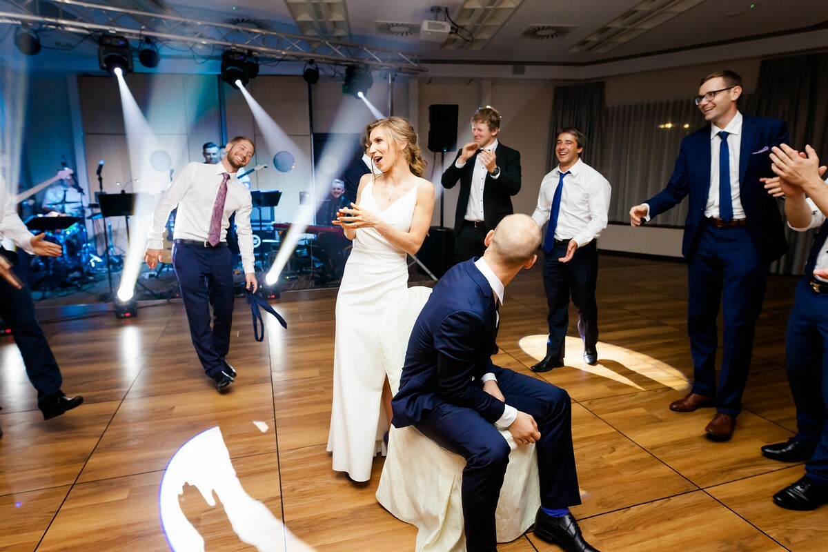 zdjęcia ślubne kraków, zdjecia slubne krakow, fotografia slubna, fotografia slubna krakow, fotograf slubny krakow, fotograf na wesele krakow, slub na salwatorze krakow, hotel qubus krakow, wesele w qubusie krakow, najlepsze zdjecia slubne, fotografia slubna slask, zdjecia slubne slask, fotografia weselna krakow, rejs lodka krakow, slub z widokiem na krakow, plener slubny w krakowie, zdjecia slubne bielsko, fotograf slubny bielsko, www.magiaobrazu.com, zdjecia slubne bielsko, fotografia slubna slask, fotograf cieszyn, zdjecia slubne cieszyn