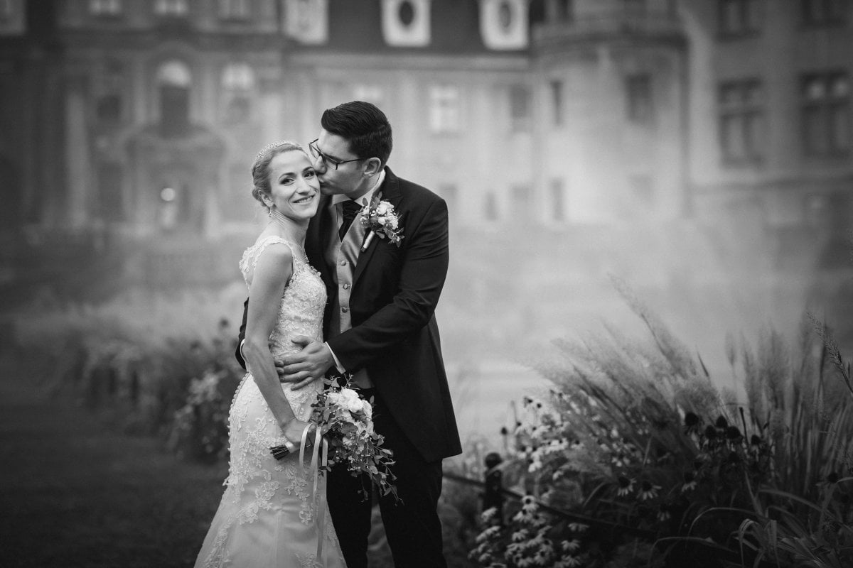 Zdjęcia ślubne Śląsk, sesja slubna w Mosznej, plener slubny Moszna, sesja slubna na zamku, plener slubny w palacu, Zamek Krowiarki, Pałac krowiarki, sesja slubna w krowiarkach, fotograf na slub slask, zdjecia slubne slask, plener slubny krowiarki, www.magiaobrazu.com, fotografia slubna w Mosznej, plener slubny w Krakowie, fotograf slubny Krakow, plener w Mosznej, Zamek w Mosznej, oryginalna sesja slubna, fotograf slubny slask, sesja slubna slask, fotografia slubna, plener slubny na zamku, fotograf slubny Krakow,