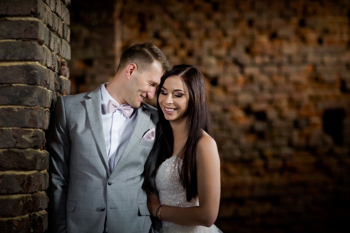 Zdjęcia ślubne Śląsk, sesja slubna na zamku, plener slubny w palacu, Zamek Krowiarki, Pałac krowiarki, sesja slubna w krowiarkach, fotograf na slub slask, zdjecia slubne slask, plener slubny krowiarki, www.magiaobrazu.com, fotografia slubna w Mosznej, plener slubny w Krakowie, fotograf slubny Krakow, oryginalna sesja slubna, fotograf slubny slask, sesja slubna slask, fotografia slubna, plener slubny na zamku, fotograf slubny Krakow,