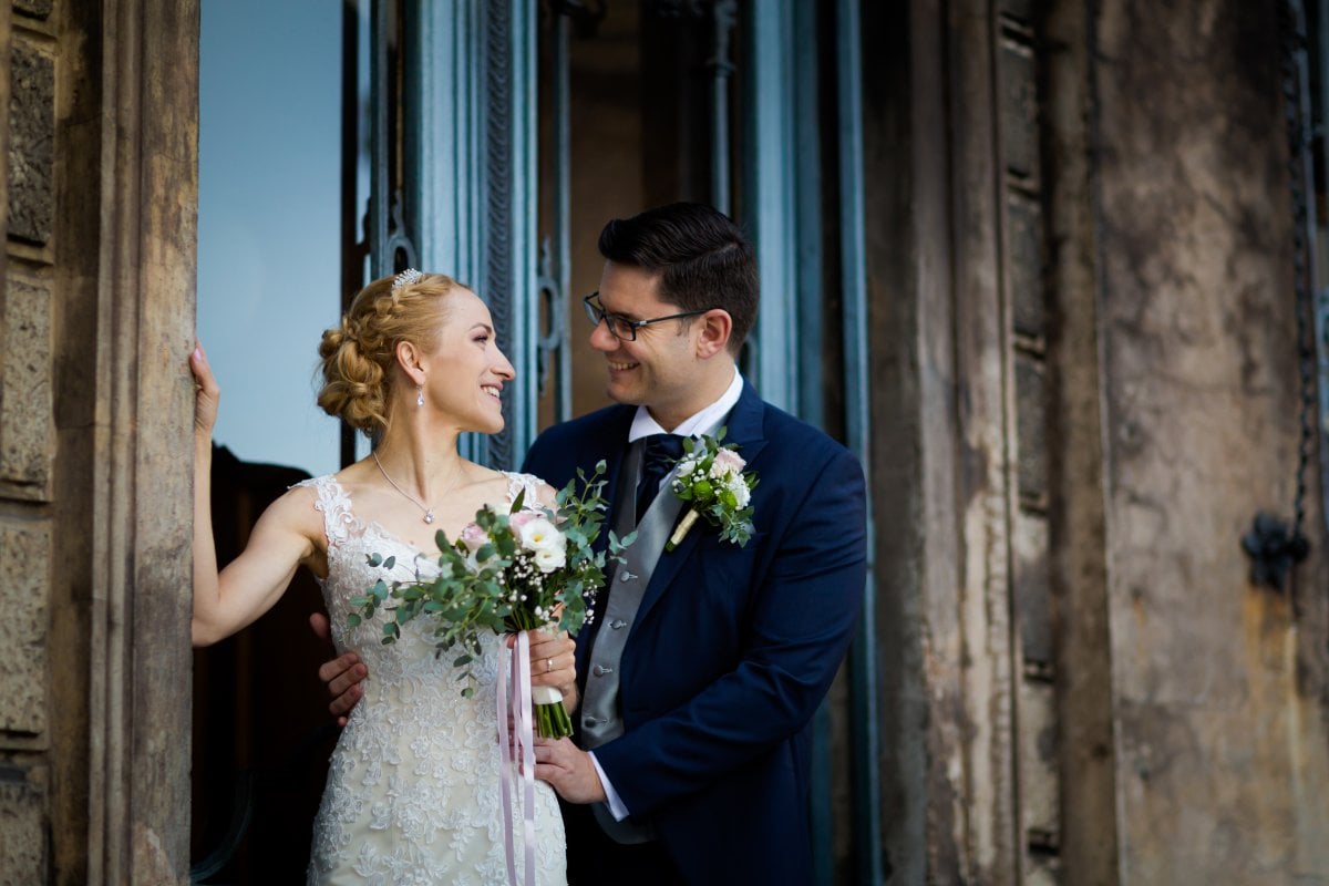 Zdjęcia ślubne Śląsk, sesja slubna w Mosznej, plener slubny Moszna, sesja slubna na zamku, plener slubny w palacu, Zamek Krowiarki, Pałac krowiarki, sesja slubna w krowiarkach, fotograf na slub slask, zdjecia slubne slask, plener slubny krowiarki, www.magiaobrazu.com, fotografia slubna w Mosznej, plener slubny w Krakowie, fotograf slubny Krakow, plener w Mosznej, Zamek w Mosznej, oryginalna sesja slubna, fotograf slubny slask, sesja slubna slask, fotografia slubna, plener slubny na zamku, fotograf slubny Krakow,