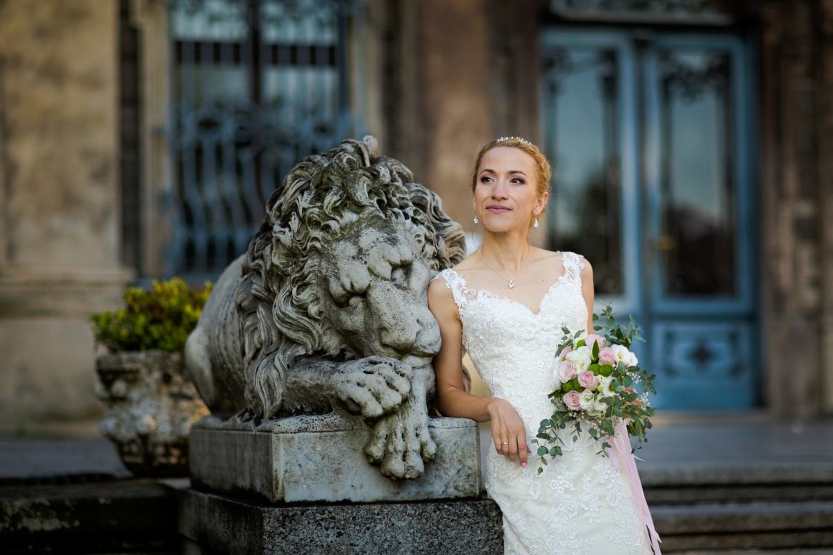Zdjęcia ślubne Śląsk, sesja slubna w Mosznej, plener slubny Moszna, sesja slubna na zamku, plener slubny w palacu, Zamek Krowiarki, Pałac krowiarki, sesja slubna w krowiarkach, fotograf na slub slask, zdjecia slubne slask, plener slubny krowiarki, www.magiaobrazu.com, fotografia slubna w Mosznej, plener slubny w Krakowie, fotograf slubny Krakow, plener w Mosznej, Zamek w Mosznej, oryginalna sesja slubna, fotograf slubny slask, sesja slubna slask, fotografia slubna, plener slubny na zamku, fotograf slubny Krakow,