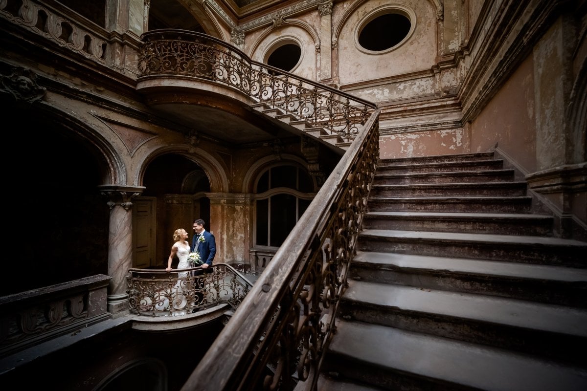 Zdjęcia ślubne Śląsk, sesja slubna w Mosznej, plener slubny Moszna, sesja slubna na zamku, plener slubny w palacu, Zamek Krowiarki, Pałac krowiarki, sesja slubna w krowiarkach, fotograf na slub slask, zdjecia slubne slask, plener slubny krowiarki, www.magiaobrazu.com, fotografia slubna w Mosznej, plener slubny w Krakowie, fotograf slubny Krakow, plener w Mosznej, Zamek w Mosznej, oryginalna sesja slubna, fotograf slubny slask, sesja slubna slask, fotografia slubna, plener slubny na zamku, fotograf slubny Krakow,