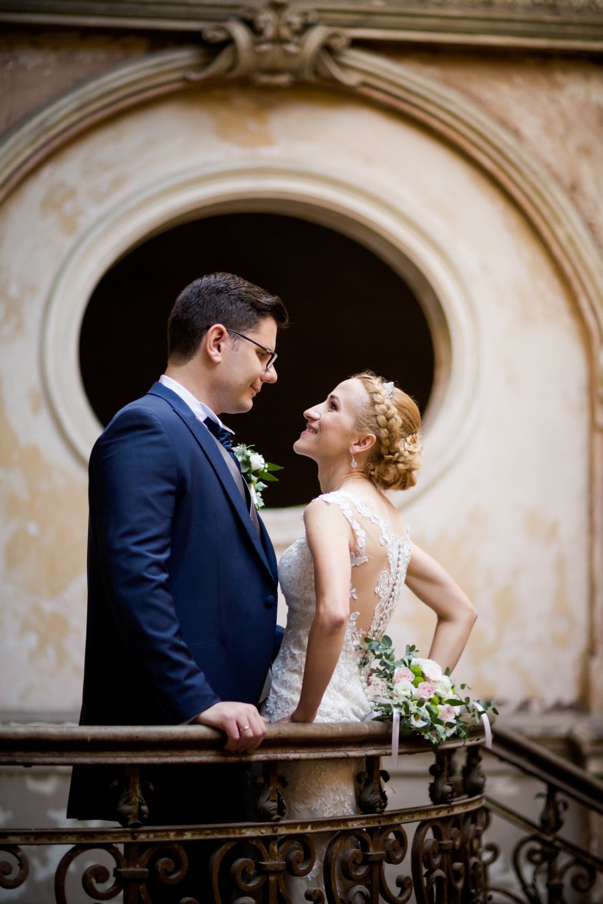 Zdjęcia ślubne Śląsk, sesja slubna w Mosznej, plener slubny Moszna, sesja slubna na zamku, plener slubny w palacu, Zamek Krowiarki, Pałac krowiarki, sesja slubna w krowiarkach, fotograf na slub slask, zdjecia slubne slask, plener slubny krowiarki, www.magiaobrazu.com, fotografia slubna w Mosznej, plener slubny w Krakowie, fotograf slubny Krakow, plener w Mosznej, Zamek w Mosznej, oryginalna sesja slubna, fotograf slubny slask, sesja slubna slask, fotografia slubna, plener slubny na zamku, fotograf slubny Krakow,