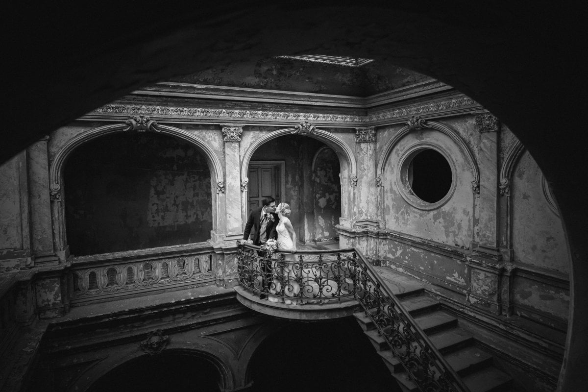 Zdjęcia ślubne Śląsk, sesja slubna w Mosznej, plener slubny Moszna, sesja slubna na zamku, plener slubny w palacu, Zamek Krowiarki, Pałac krowiarki, sesja slubna w krowiarkach, fotograf na slub slask, zdjecia slubne slask, plener slubny krowiarki, www.magiaobrazu.com, fotografia slubna w Mosznej, plener slubny w Krakowie, fotograf slubny Krakow, plener w Mosznej, Zamek w Mosznej, oryginalna sesja slubna, fotograf slubny slask, sesja slubna slask, fotografia slubna, plener slubny na zamku, fotograf slubny Krakow,