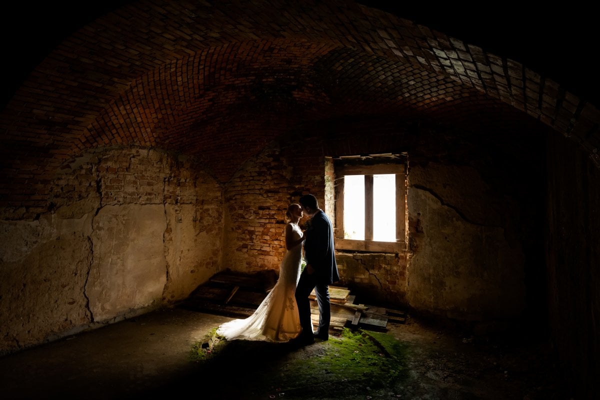 Zdjęcia ślubne Śląsk, sesja slubna w Mosznej, plener slubny Moszna, sesja slubna na zamku, plener slubny w palacu, Zamek Krowiarki, Pałac krowiarki, sesja slubna w krowiarkach, fotograf na slub slask, zdjecia slubne slask, plener slubny krowiarki, www.magiaobrazu.com, fotografia slubna w Mosznej, plener slubny w Krakowie, fotograf slubny Krakow, plener w Mosznej, Zamek w Mosznej, oryginalna sesja slubna, fotograf slubny slask, sesja slubna slask, fotografia slubna, plener slubny na zamku, fotograf slubny Krakow,