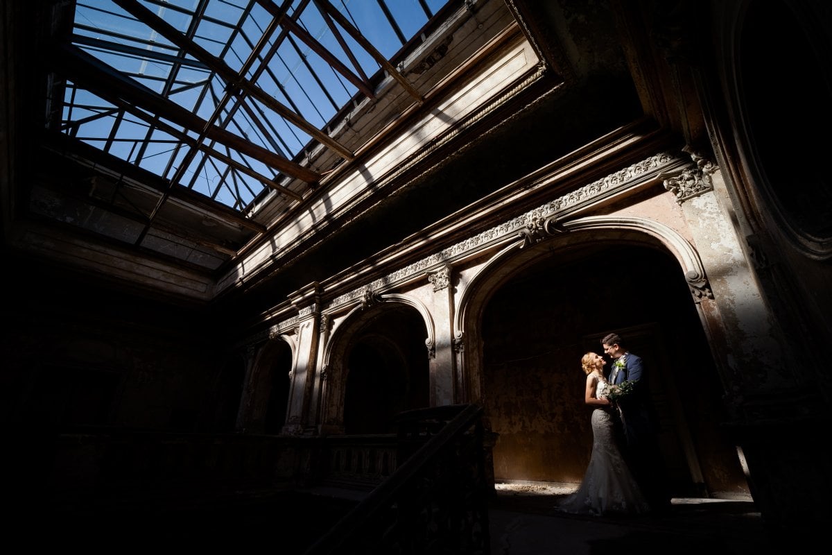 Zdjęcia ślubne Śląsk, sesja slubna w Mosznej, plener slubny Moszna, sesja slubna na zamku, plener slubny w palacu, Zamek Krowiarki, Pałac krowiarki, sesja slubna w krowiarkach, fotograf na slub slask, zdjecia slubne slask, plener slubny krowiarki, www.magiaobrazu.com, fotografia slubna w Mosznej, plener slubny w Krakowie, fotograf slubny Krakow, plener w Mosznej, Zamek w Mosznej, oryginalna sesja slubna, fotograf slubny slask, sesja slubna slask, fotografia slubna, plener slubny na zamku, fotograf slubny Krakow,