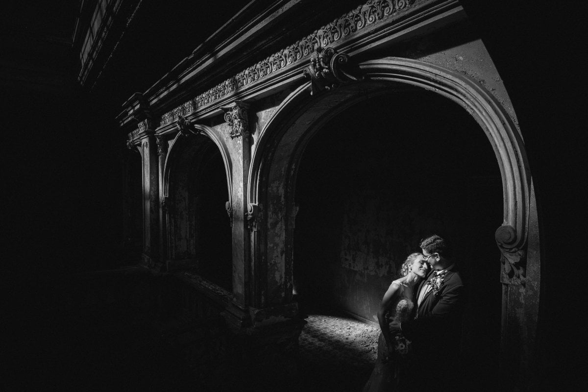 Zdjęcia ślubne Śląsk, sesja slubna w Mosznej, plener slubny Moszna, sesja slubna na zamku, plener slubny w palacu, Zamek Krowiarki, Pałac krowiarki, sesja slubna w krowiarkach, fotograf na slub slask, zdjecia slubne slask, plener slubny krowiarki, www.magiaobrazu.com, fotografia slubna w Mosznej, plener slubny w Krakowie, fotograf slubny Krakow, plener w Mosznej, Zamek w Mosznej, oryginalna sesja slubna, fotograf slubny slask, sesja slubna slask, fotografia slubna, plener slubny na zamku, fotograf slubny Krakow,