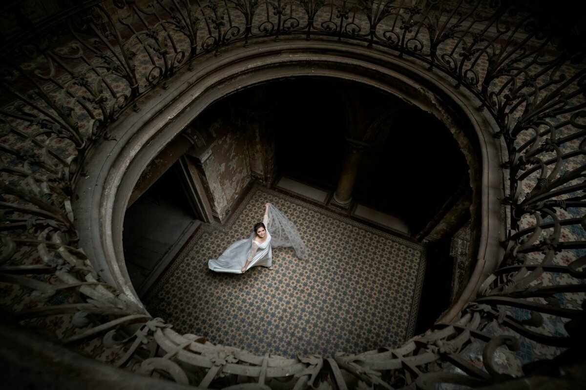 zdjecia slubne w palacu, sesja slubna w palacu w krowiarkach, plener w palacu w krowiarkach, sesja krowiarki, plener krowiarki, zdjecia slubne bielsko, fotografia slubna bielsko, sesja slubna w starym palacu, plener slubny w opuszczonym palacu, www.magiaobrazu.com, fotografia slubna Krakow, fotografia slubna slask, zdjecia slubne krakow, fotograf slubny slask, dwoch fotografow na slub, fotograf czechowice, zdjecia slubne bielsko, fotografia slubna bielsko,