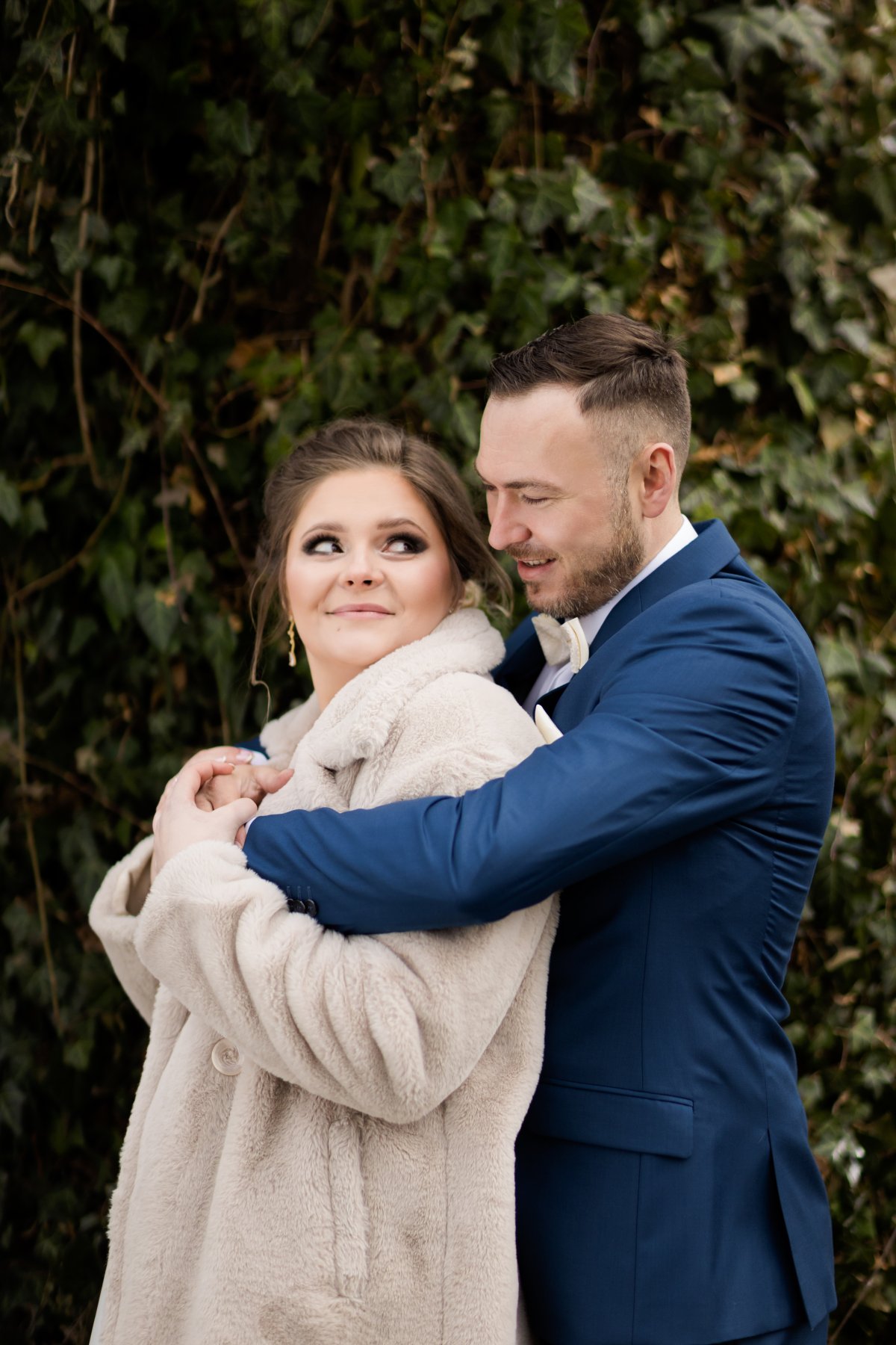 zdjecia slubne w palacu, sesja slubna w palacu w krowiarkach, plener w palacu w krowiarkach, sesja krowiarki, plener krowiarki, zdjecia slubne bielsko, fotografia slubna bielsko, sesja slubna w starym palacu, plener slubny w opuszczonym palacu, www.magiaobrazu.com, fotografia slubna Krakow, fotografia slubna slask, zdjecia slubne krakow, fotograf slubny slask, dwoch fotografow na slub, fotograf czechowice, zdjecia slubne bielsko, fotografia slubna bielsko,