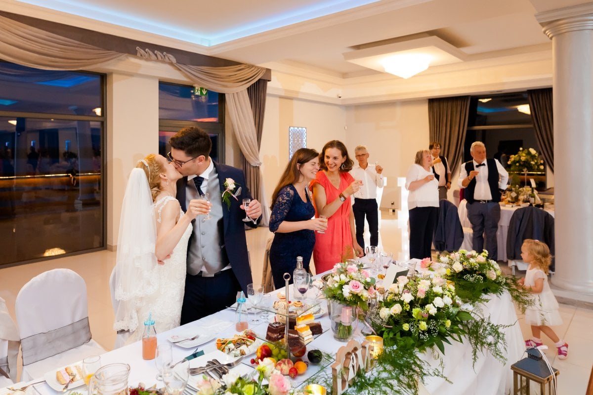 Zdjęcia ślubne Żywiec, wesele laguna zywiec, wesele w lagunie w zywcu, slub na jasnej gorce w slemieniu, slub jasna gorka slemien, fotograf na slub zywiec, slub polsko-francuski, sesja slubna z samochodem, cadillac na slub, fotograf na slub zywiec, fotografia slubna zywiec, zdjecia slubne slask, fotograf slubny slask, fotograf na wesele slask, fotograf slubny zywiec, fotografia slubna slask, fotograf slubny katowice, zdjecia slubne bielsko, fotografia slubna bielsko, dwoch fotografow na slub, fotografia slubna krakow, fotograf na slub krakow, zdjecia slubne krakow,