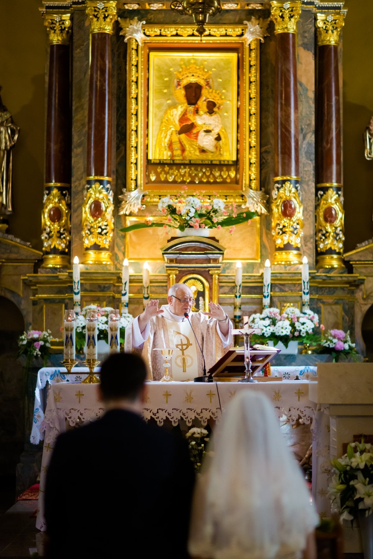 Zdjęcia ślubne Żywiec, wesele laguna zywiec, wesele w lagunie w zywcu, slub na jasnej gorce w slemieniu, slub jasna gorka slemien, fotograf na slub zywiec, slub polsko-francuski, sesja slubna z samochodem, cadillac na slub, fotograf na slub zywiec, fotografia slubna zywiec, zdjecia slubne slask, fotograf slubny slask, fotograf na wesele slask, fotograf slubny zywiec, fotografia slubna slask, fotograf slubny katowice, zdjecia slubne bielsko, fotografia slubna bielsko, dwoch fotografow na slub, fotografia slubna krakow, fotograf na slub krakow, zdjecia slubne krakow,