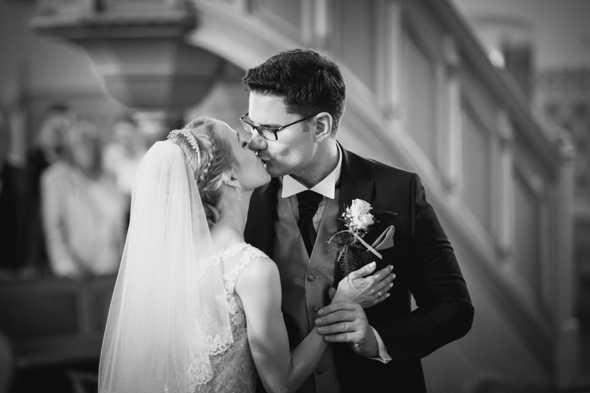 Zdjęcia ślubne Żywiec, wesele laguna zywiec, wesele w lagunie w zywcu, slub na jasnej gorce w slemieniu, slub jasna gorka slemien, fotograf na slub zywiec, slub polsko-francuski, sesja slubna z samochodem, cadillac na slub, fotograf na slub zywiec, fotografia slubna zywiec, zdjecia slubne slask, fotograf slubny slask, fotograf na wesele slask, fotograf slubny zywiec, fotografia slubna slask, fotograf slubny katowice, zdjecia slubne bielsko, fotografia slubna bielsko, dwoch fotografow na slub, fotografia slubna krakow, fotograf na slub krakow, zdjecia slubne krakow,