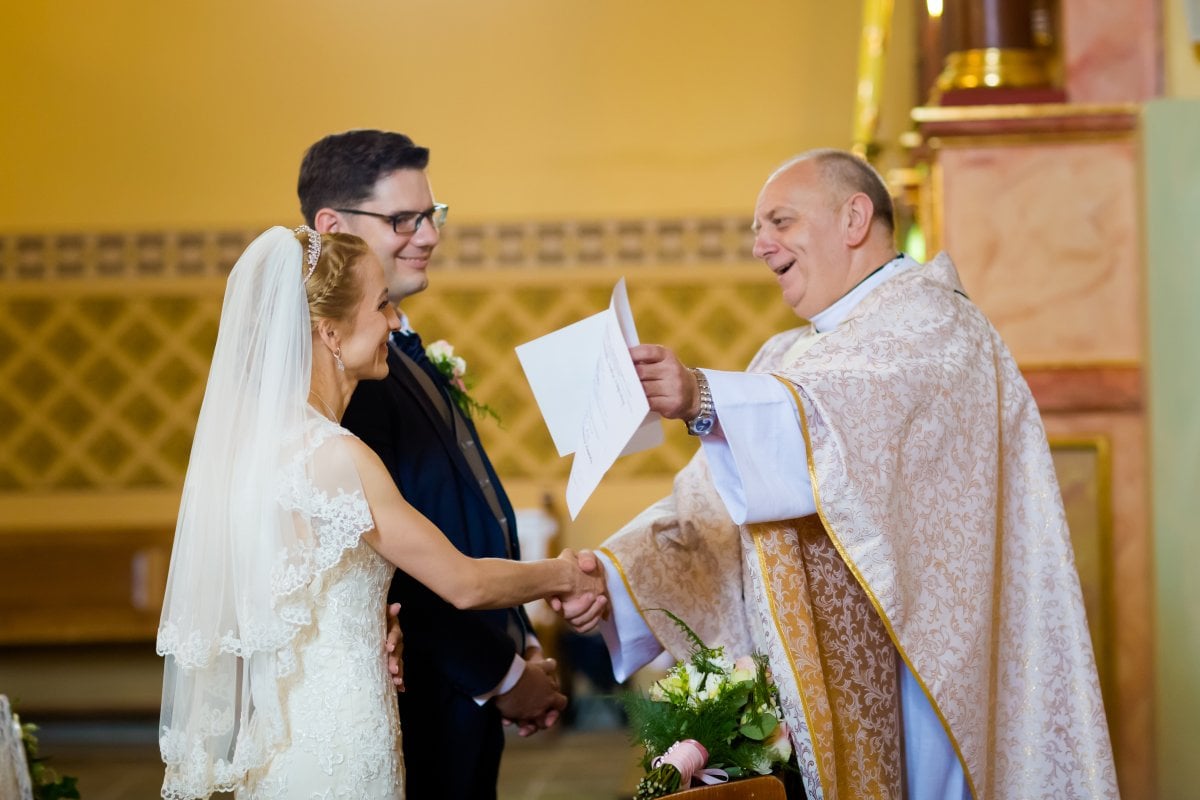 Zdjęcia ślubne Żywiec, wesele laguna zywiec, wesele w lagunie w zywcu, slub na jasnej gorce w slemieniu, slub jasna gorka slemien, fotograf na slub zywiec, slub polsko-francuski, sesja slubna z samochodem, cadillac na slub, fotograf na slub zywiec, fotografia slubna zywiec, zdjecia slubne slask, fotograf slubny slask, fotograf na wesele slask, fotograf slubny zywiec, fotografia slubna slask, fotograf slubny katowice, zdjecia slubne bielsko, fotografia slubna bielsko, dwoch fotografow na slub, fotografia slubna krakow, fotograf na slub krakow, zdjecia slubne krakow,