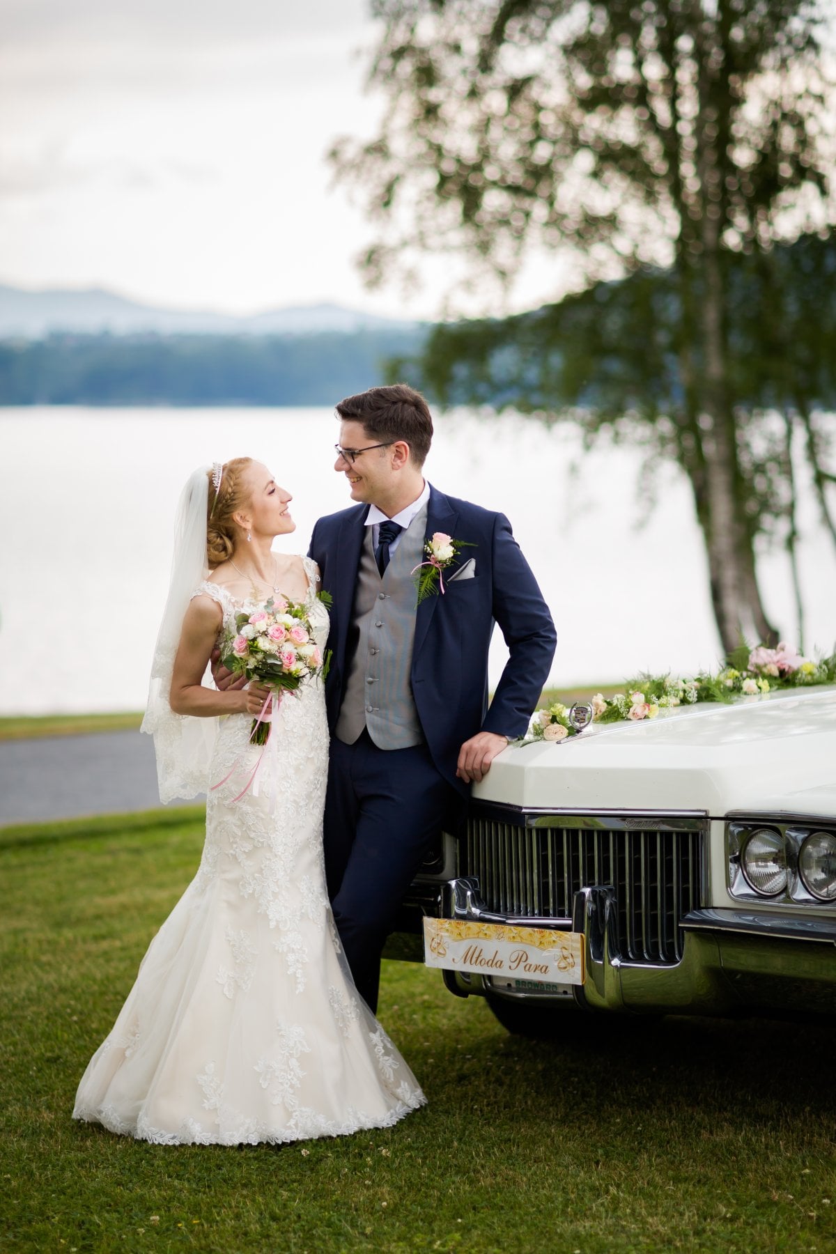 Zdjęcia ślubne Żywiec, wesele laguna zywiec, wesele w lagunie w zywcu, slub na jasnej gorce w slemieniu, slub jasna gorka slemien, fotograf na slub zywiec, slub polsko-francuski, sesja slubna z samochodem, cadillac na slub, fotograf na slub zywiec, fotografia slubna zywiec, zdjecia slubne slask, fotograf slubny slask, fotograf na wesele slask, fotograf slubny zywiec, fotografia slubna slask, fotograf slubny katowice, zdjecia slubne bielsko, fotografia slubna bielsko, dwoch fotografow na slub, fotografia slubna krakow, fotograf na slub krakow, zdjecia slubne krakow,