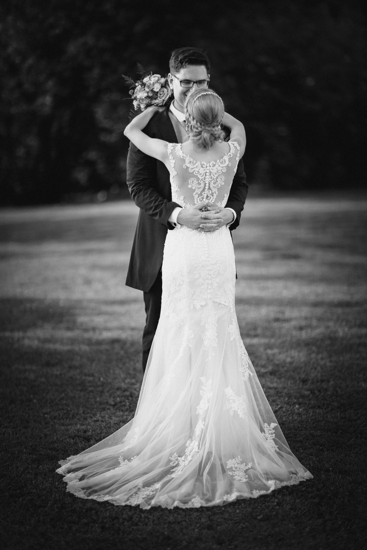 Zdjęcia ślubne Żywiec, wesele laguna zywiec, wesele w lagunie w zywcu, slub na jasnej gorce w slemieniu, slub jasna gorka slemien, fotograf na slub zywiec, slub polsko-francuski, sesja slubna z samochodem, cadillac na slub, fotograf na slub zywiec, fotografia slubna zywiec, zdjecia slubne slask, fotograf slubny slask, fotograf na wesele slask, fotograf slubny zywiec, fotografia slubna slask, fotograf slubny katowice, zdjecia slubne bielsko, fotografia slubna bielsko, dwoch fotografow na slub, fotografia slubna krakow, fotograf na slub krakow, zdjecia slubne krakow,