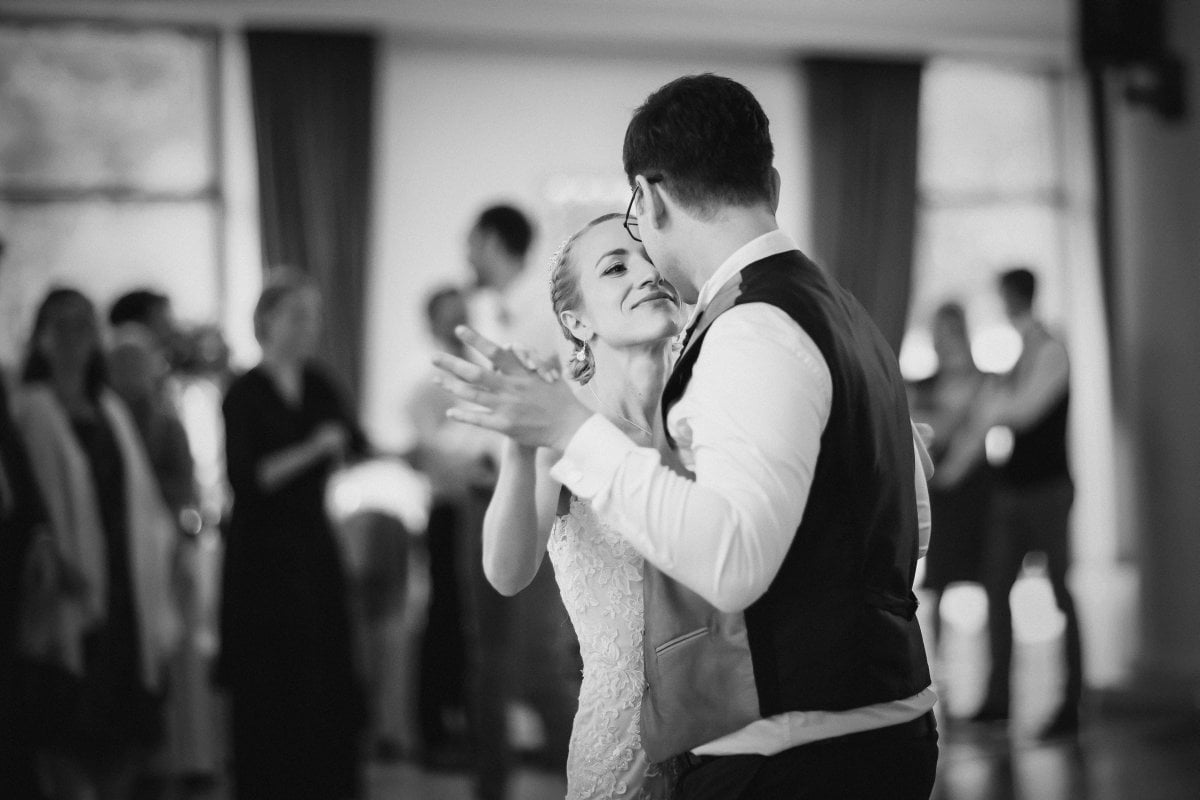 Zdjęcia ślubne Żywiec, wesele laguna zywiec, wesele w lagunie w zywcu, slub na jasnej gorce w slemieniu, slub jasna gorka slemien, fotograf na slub zywiec, slub polsko-francuski, sesja slubna z samochodem, cadillac na slub, fotograf na slub zywiec, fotografia slubna zywiec, zdjecia slubne slask, fotograf slubny slask, fotograf na wesele slask, fotograf slubny zywiec, fotografia slubna slask, fotograf slubny katowice, zdjecia slubne bielsko, fotografia slubna bielsko, dwoch fotografow na slub, fotografia slubna krakow, fotograf na slub krakow, zdjecia slubne krakow,