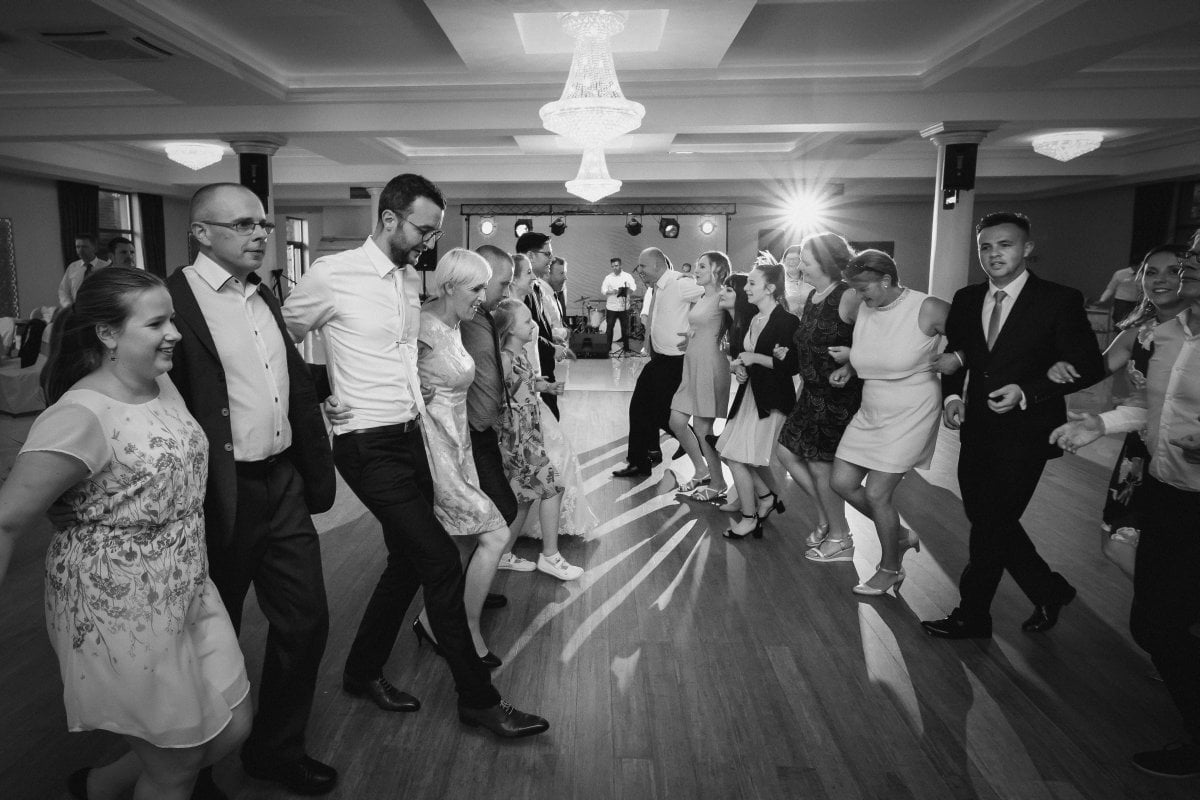 Zdjęcia ślubne Żywiec, wesele laguna zywiec, wesele w lagunie w zywcu, slub na jasnej gorce w slemieniu, slub jasna gorka slemien, fotograf na slub zywiec, slub polsko-francuski, sesja slubna z samochodem, cadillac na slub, fotograf na slub zywiec, fotografia slubna zywiec, zdjecia slubne slask, fotograf slubny slask, fotograf na wesele slask, fotograf slubny zywiec, fotografia slubna slask, fotograf slubny katowice, zdjecia slubne bielsko, fotografia slubna bielsko, dwoch fotografow na slub, fotografia slubna krakow, fotograf na slub krakow, zdjecia slubne krakow,