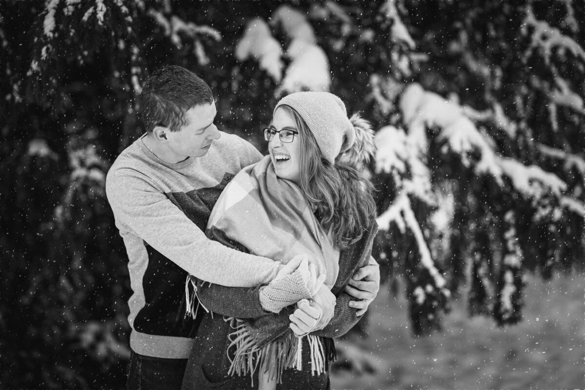 zimowa sesja narzeczenska pszczyna, zimowa sesja narzeczeńska, zimowe sesje narzeczenskie, zimowa sesja przedslubna, sesja narzeczenska pszczyna, sesje narzeczenskie pszczyna, plener zareczynowy pszczyna, sesja zareczynowa pszczyna, sesja narzeczenska w parku, plener narzeczenski w parku,sesje narzeczenskie slask, zdjecia narzeczenskie slask, sesja narzeczenska katowice, sesja zareczynowa slask, zdjecia zareczynowe slask, www.magiaobrazu.com, fotografia slubna slask, fotograf slubny krakow, zdjecia przedslubne slask, fotografia slubna slask