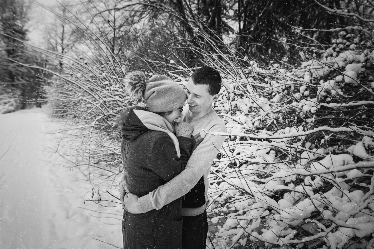 zimowa sesja narzeczenska pszczyna, zimowa sesja narzeczeńska, zimowe sesje narzeczenskie, zimowa sesja przedslubna, sesja narzeczenska pszczyna, sesje narzeczenskie pszczyna, plener zareczynowy pszczyna, sesja zareczynowa pszczyna, sesja narzeczenska w parku, plener narzeczenski w parku,sesje narzeczenskie slask, zdjecia narzeczenskie slask, sesja narzeczenska katowice, sesja zareczynowa slask, zdjecia zareczynowe slask, www.magiaobrazu.com, fotografia slubna slask, fotograf slubny krakow, zdjecia przedslubne slask, fotografia slubna slask