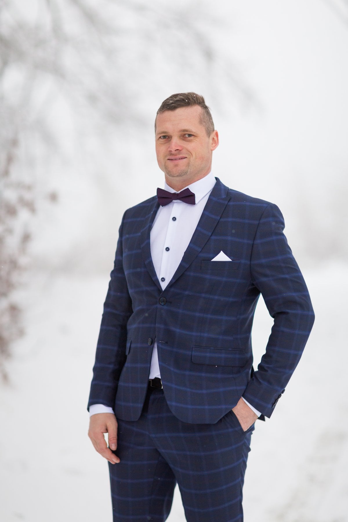 zimowy plener ślubny beskidy, zimowa sesja slubna slask, zimowy plener slubny slask ,plener slubny w beskidach, sesja slubna beskidy, sesja slubna na rownicy, plener slubny na rownicy, fotografia slubna zywiec, zdjecia slubne zywiec, plener slubny beskidy, fotografia slubna slask, fotograf na slub slask, zdjecia slubne slask, fotografia slubna bielsko, zdjecia slubne bielsko, fotografowie slubni, dwoch fotografow na slub, www.magiaobrazu.com,