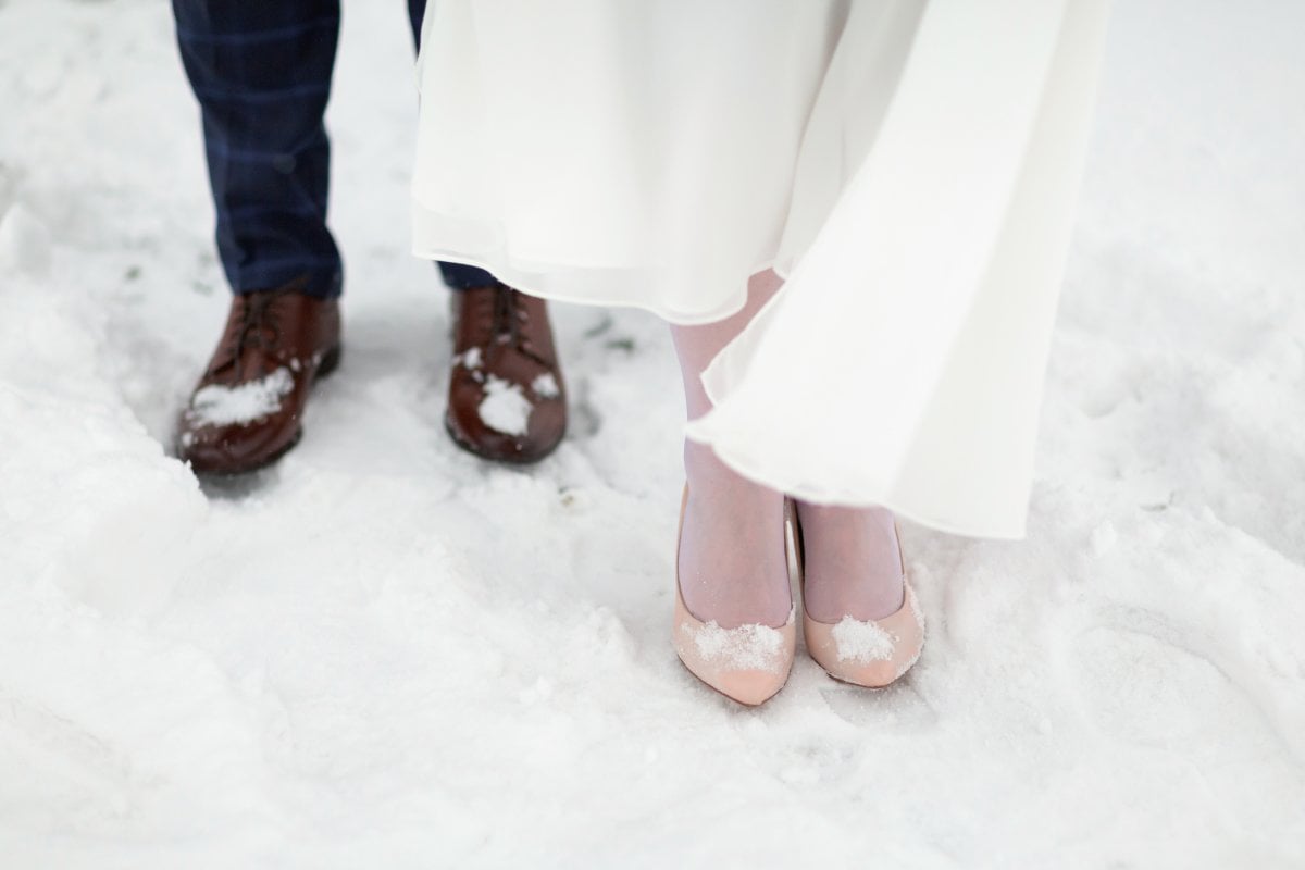 zimowy plener ślubny beskidy, zimowa sesja slubna slask, zimowy plener slubny slask ,plener slubny w beskidach, sesja slubna beskidy, sesja slubna na rownicy, plener slubny na rownicy, fotografia slubna zywiec, zdjecia slubne zywiec, plener slubny beskidy, fotografia slubna slask, fotograf na slub slask, zdjecia slubne slask, fotografia slubna bielsko, zdjecia slubne bielsko, fotografowie slubni, dwoch fotografow na slub, www.magiaobrazu.com,